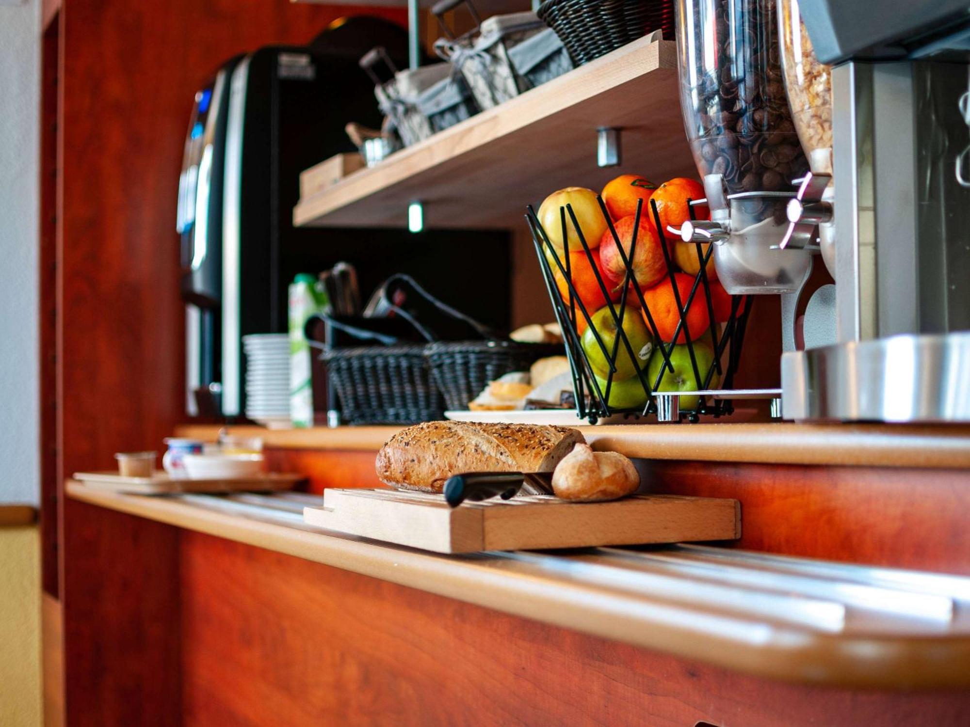 Ibis Budget Saint-Brieuc Yffiniac Екстериор снимка